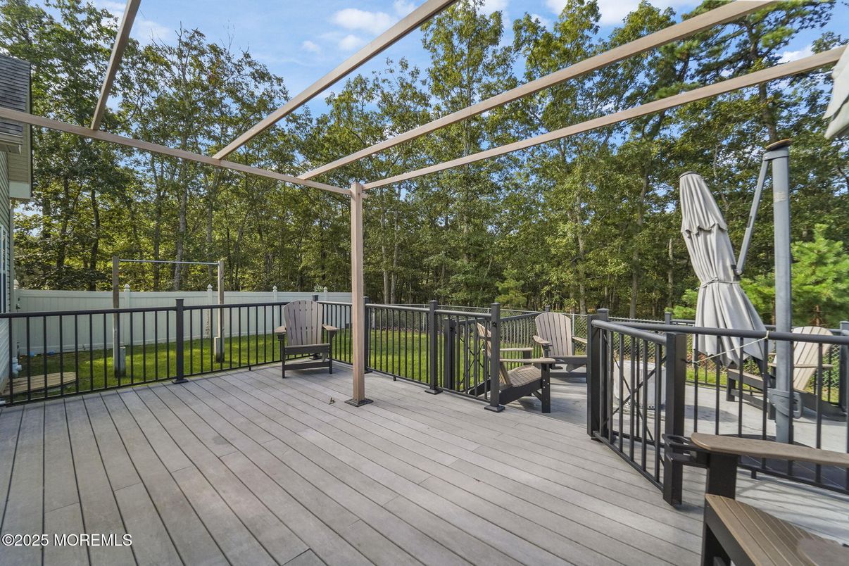 Exterior, Glass Ceilings