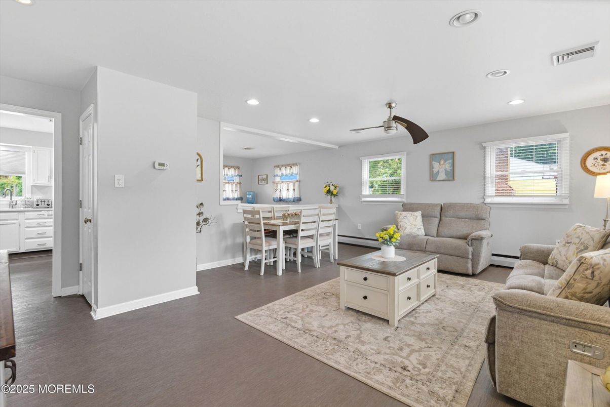 Dining room, Interior, Living room, Recessed Lighting