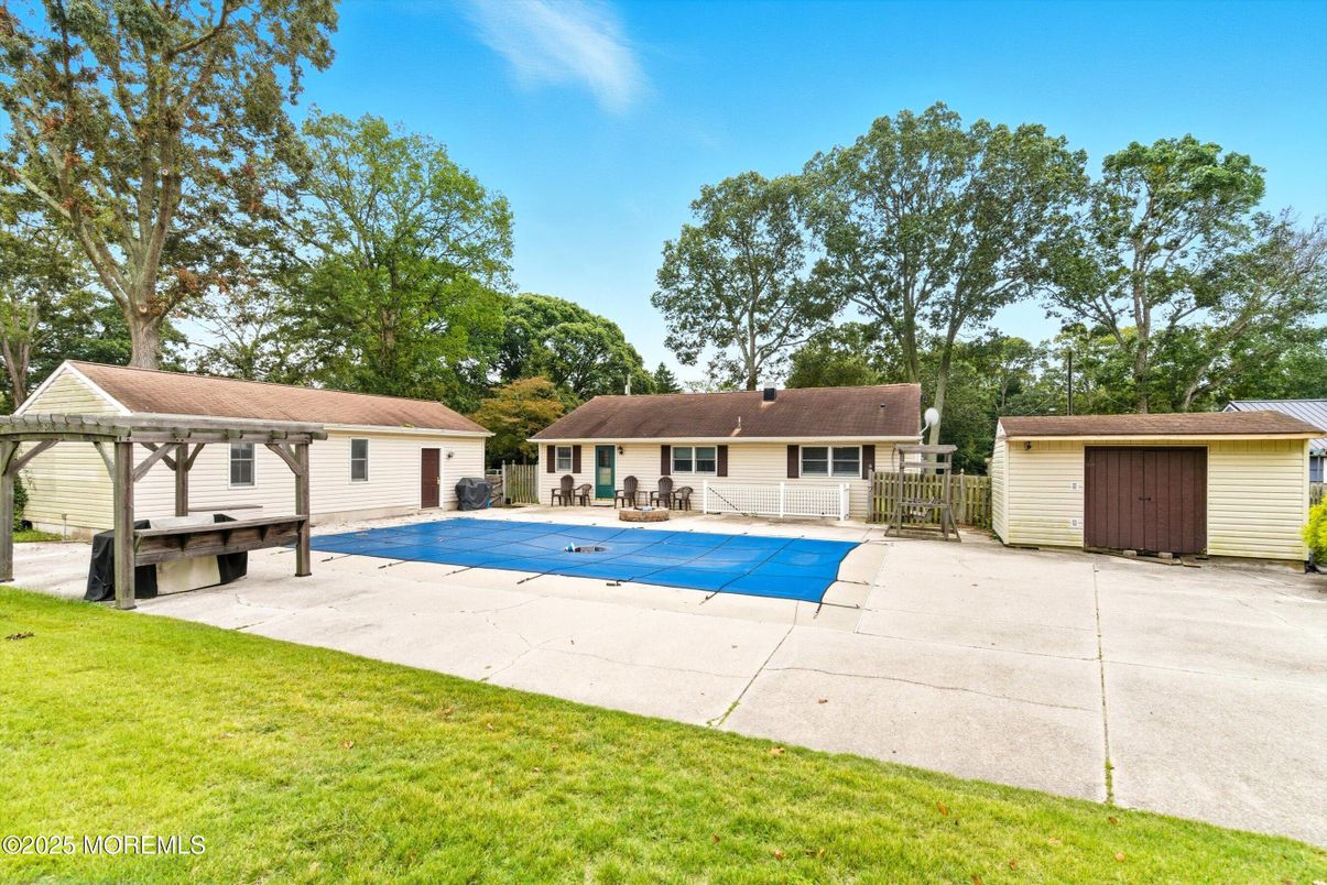 Backyard, Exterior, Pool