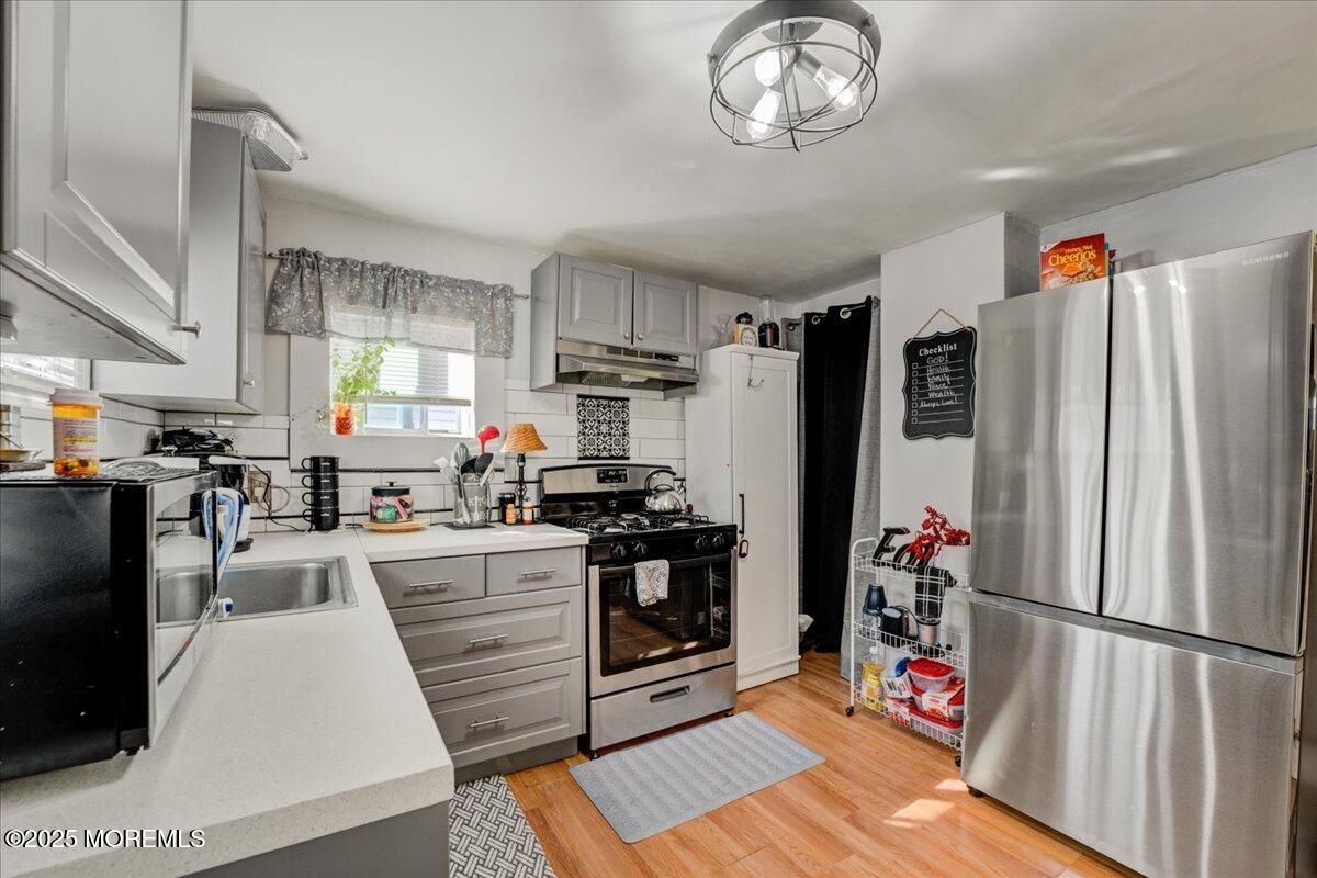 Interior, Kitchen, Stainless Steel Appliances, Wood Texture Flooring