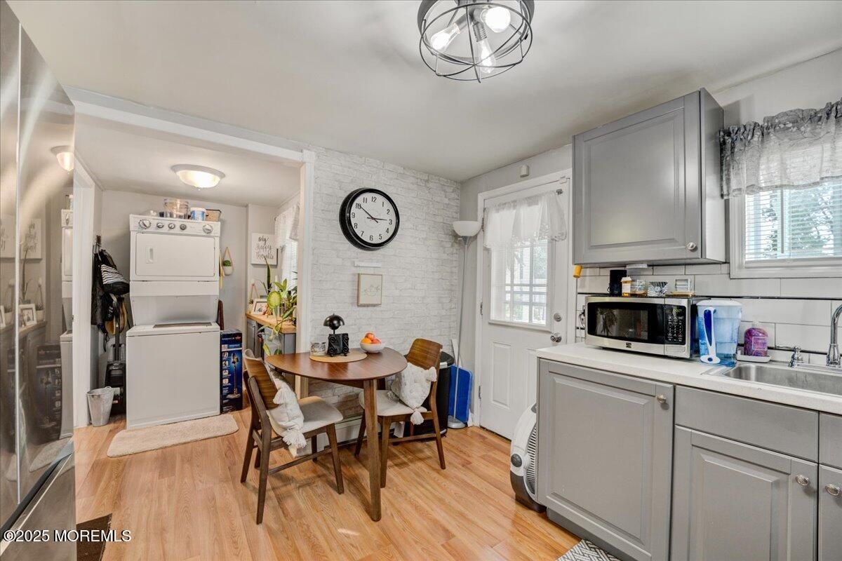 Dining room, Interior, Kitchen, Stone Walls, Wood Texture Flooring