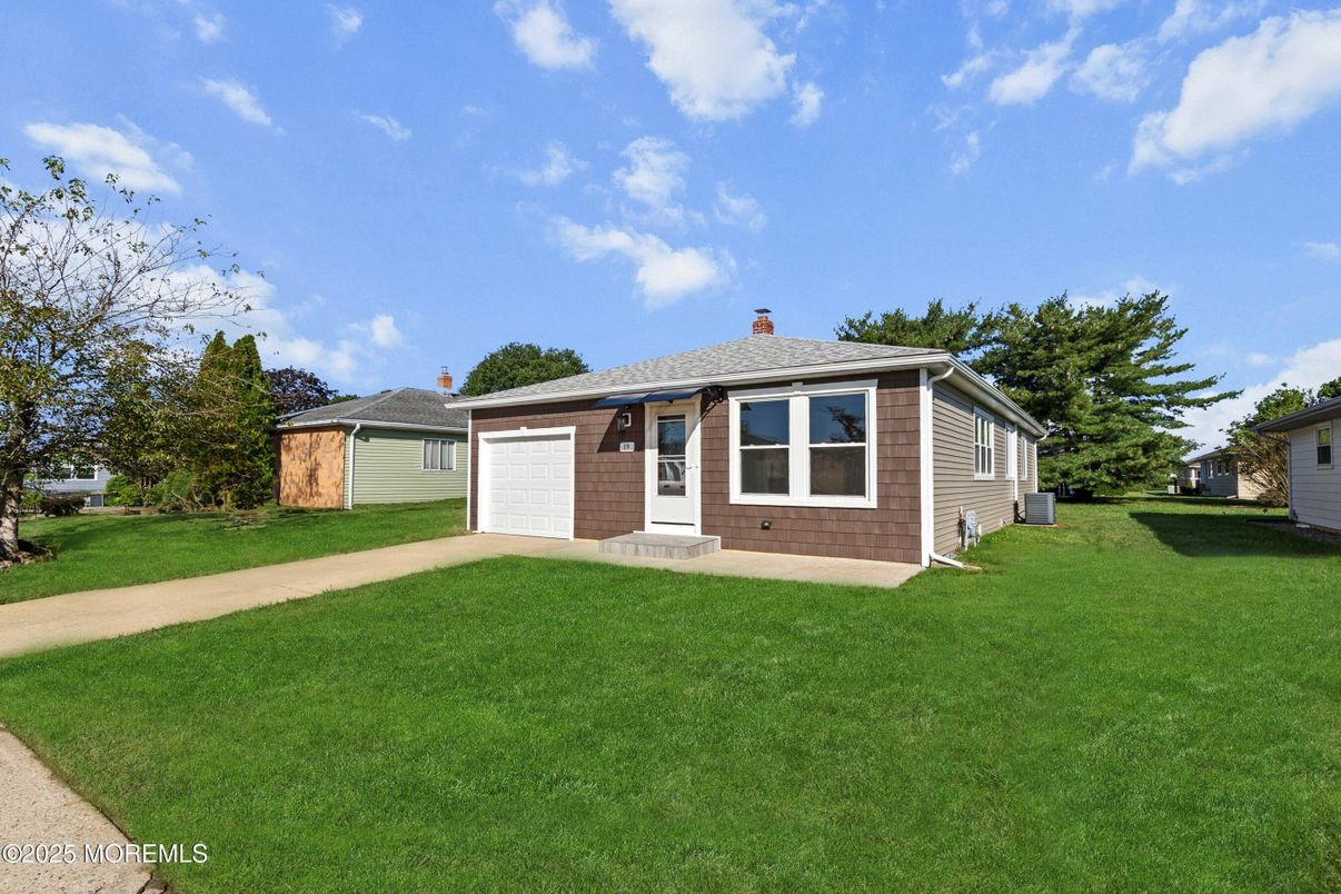 Attached, Backyard, Exterior, Facade, Ranch
