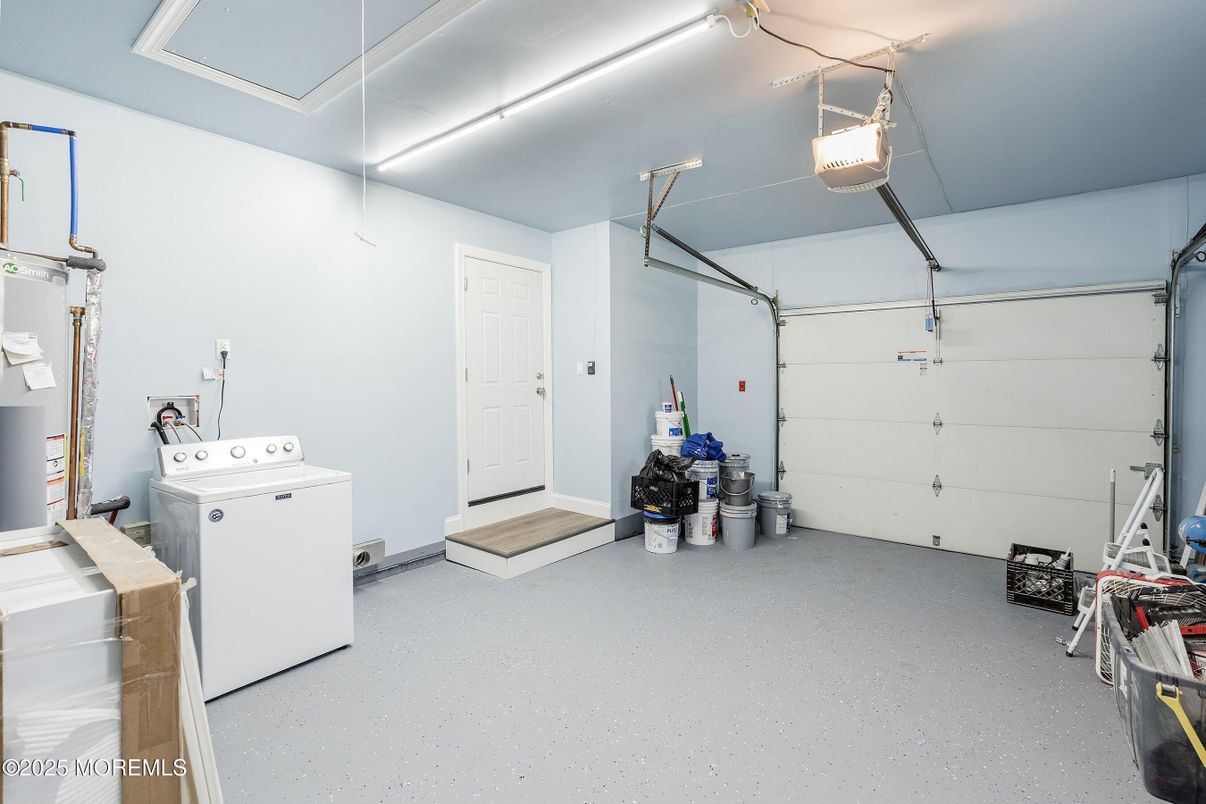 Garage, Interior, Washer