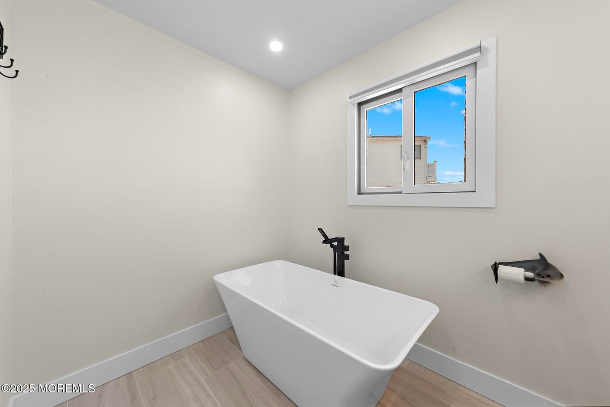 Bathroom, Free Standing Baths, Interior, Recessed Lighting, Wood Texture Flooring