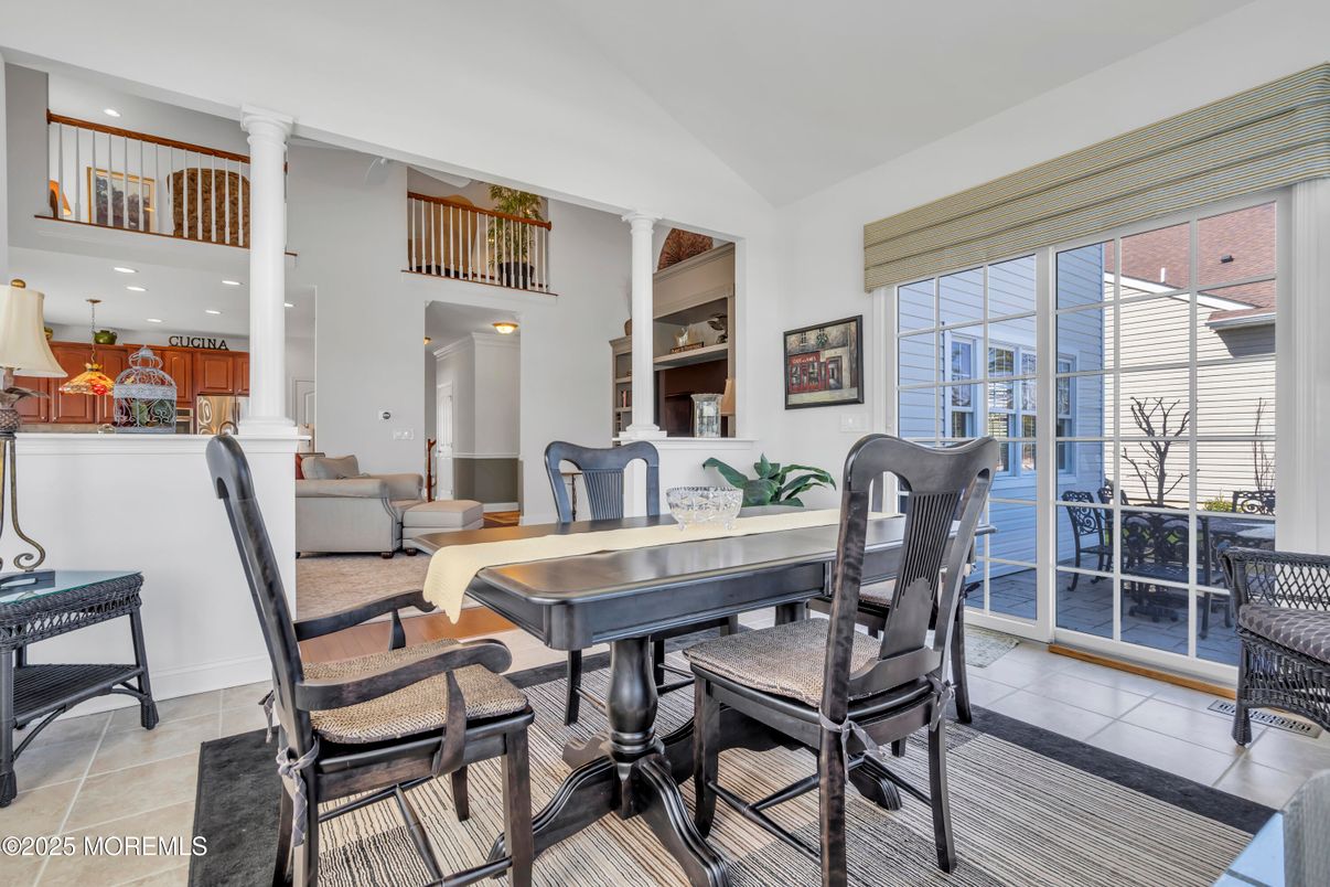 Dining room, Interior, Living room, Recessed Lighting