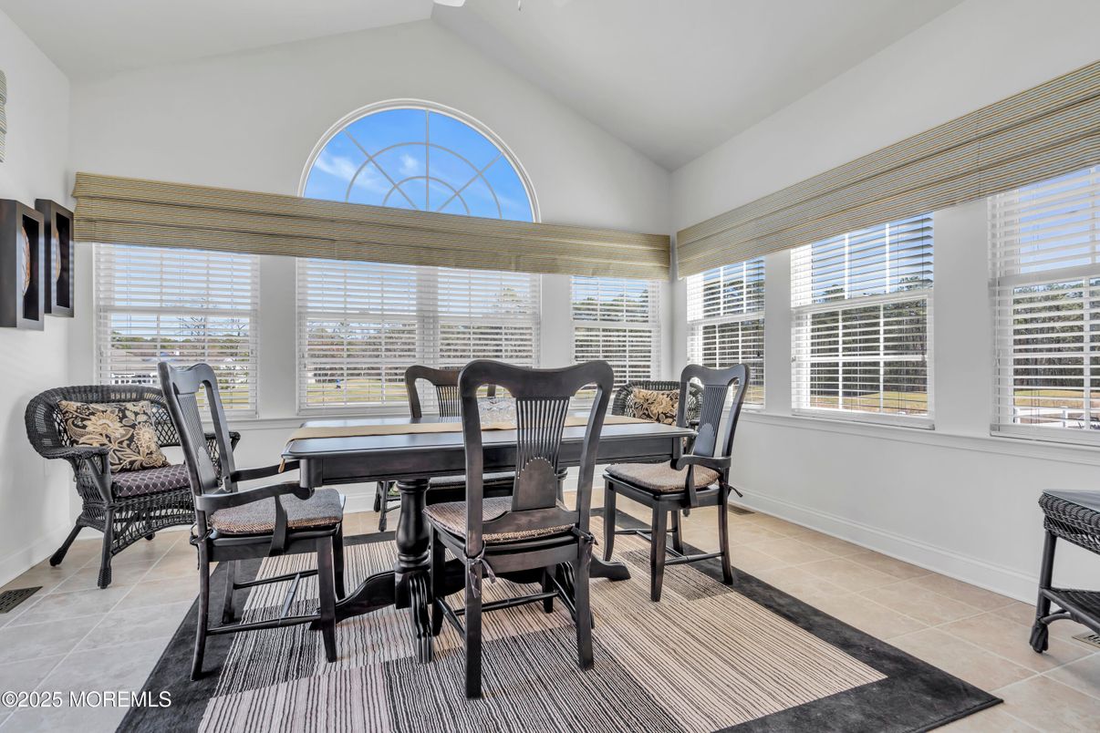 Dining room, Interior