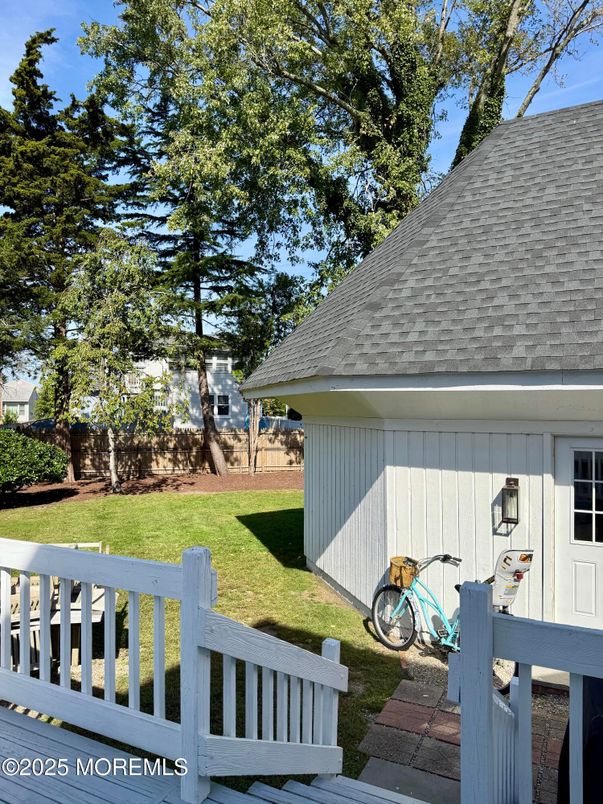 Backyard, Exterior