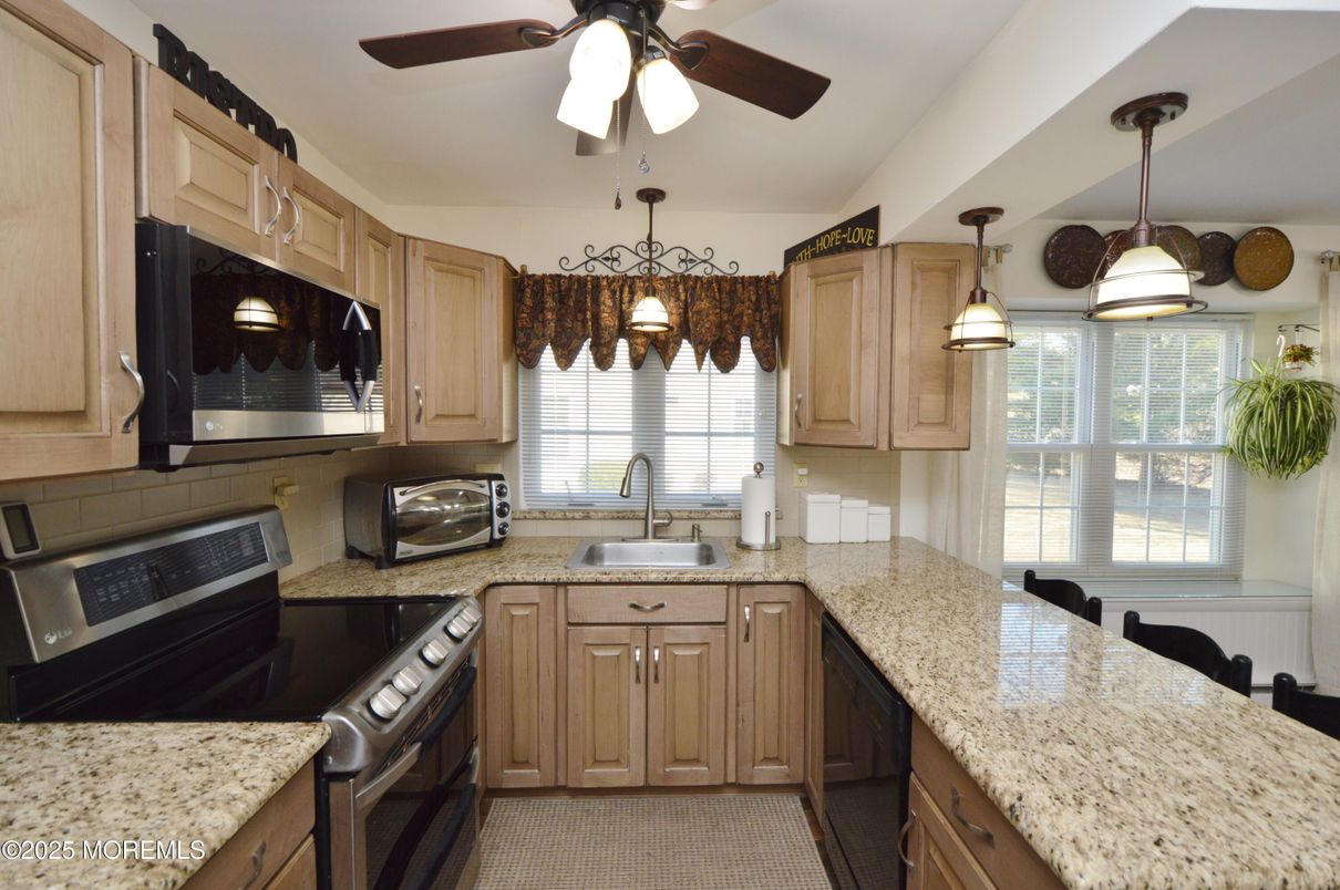 Interior, Kitchen, Pendant Lights, Stainless Steel Appliances