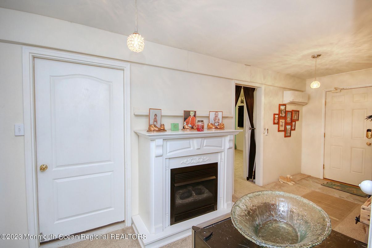 Fireplace, Interior, Pendant Lights