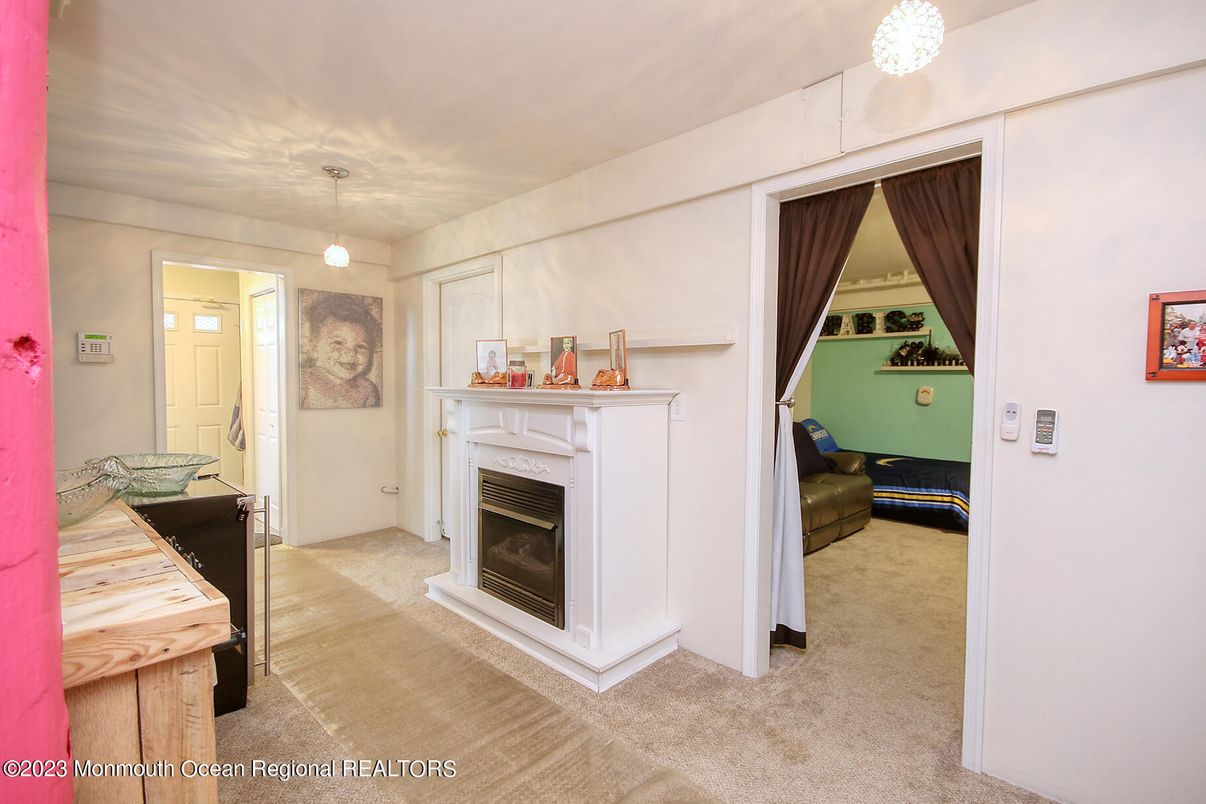Fireplace, Interior, Pendant Lights