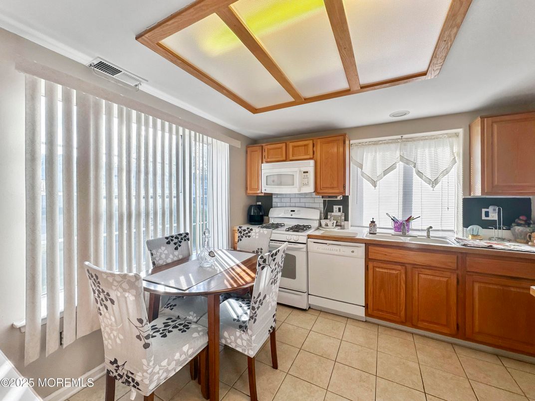 Dining room, Interior, Kitchen
