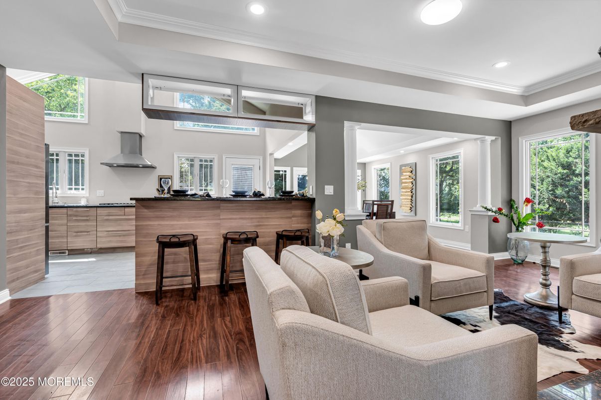 Interior, Kitchen, Living room, Recessed Lighting, Wood Texture Flooring