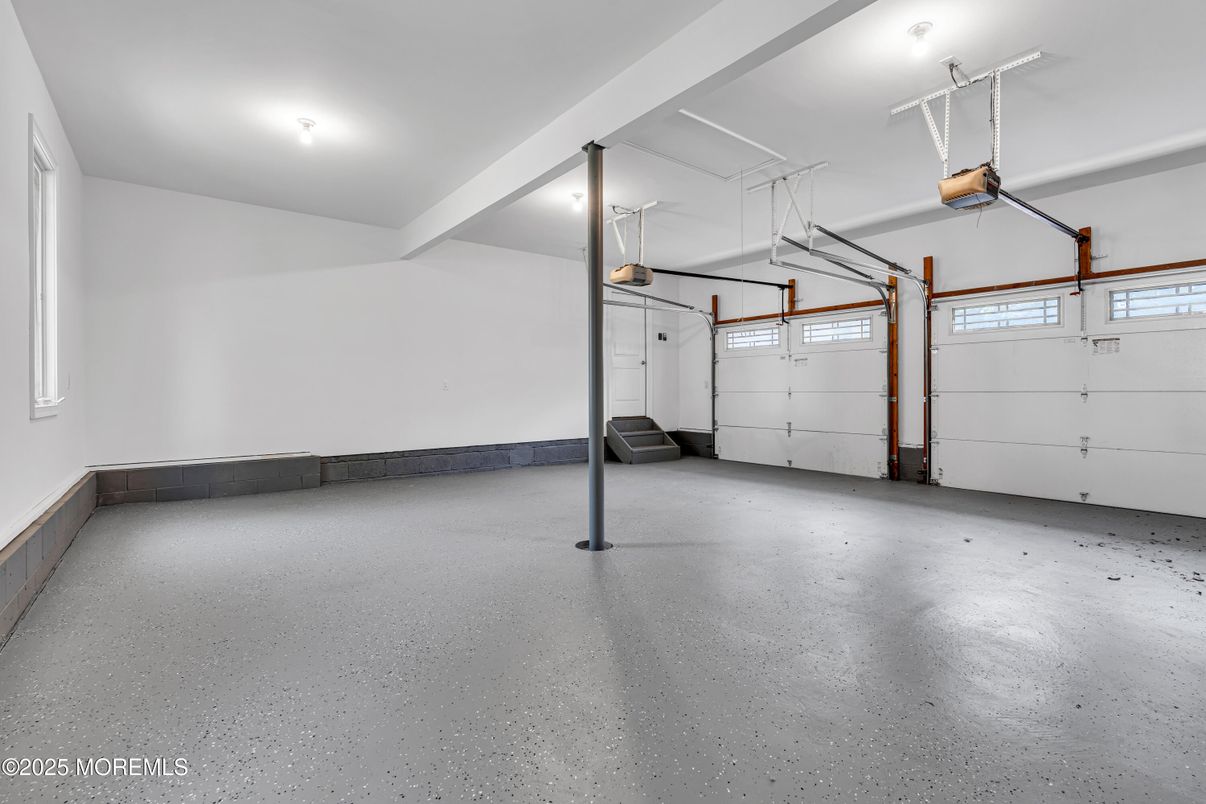 Garage, Interior