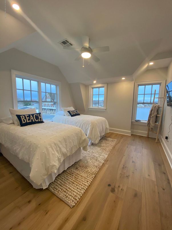 Bedroom, Interior, Recessed Lighting, Water, Wood Texture Flooring