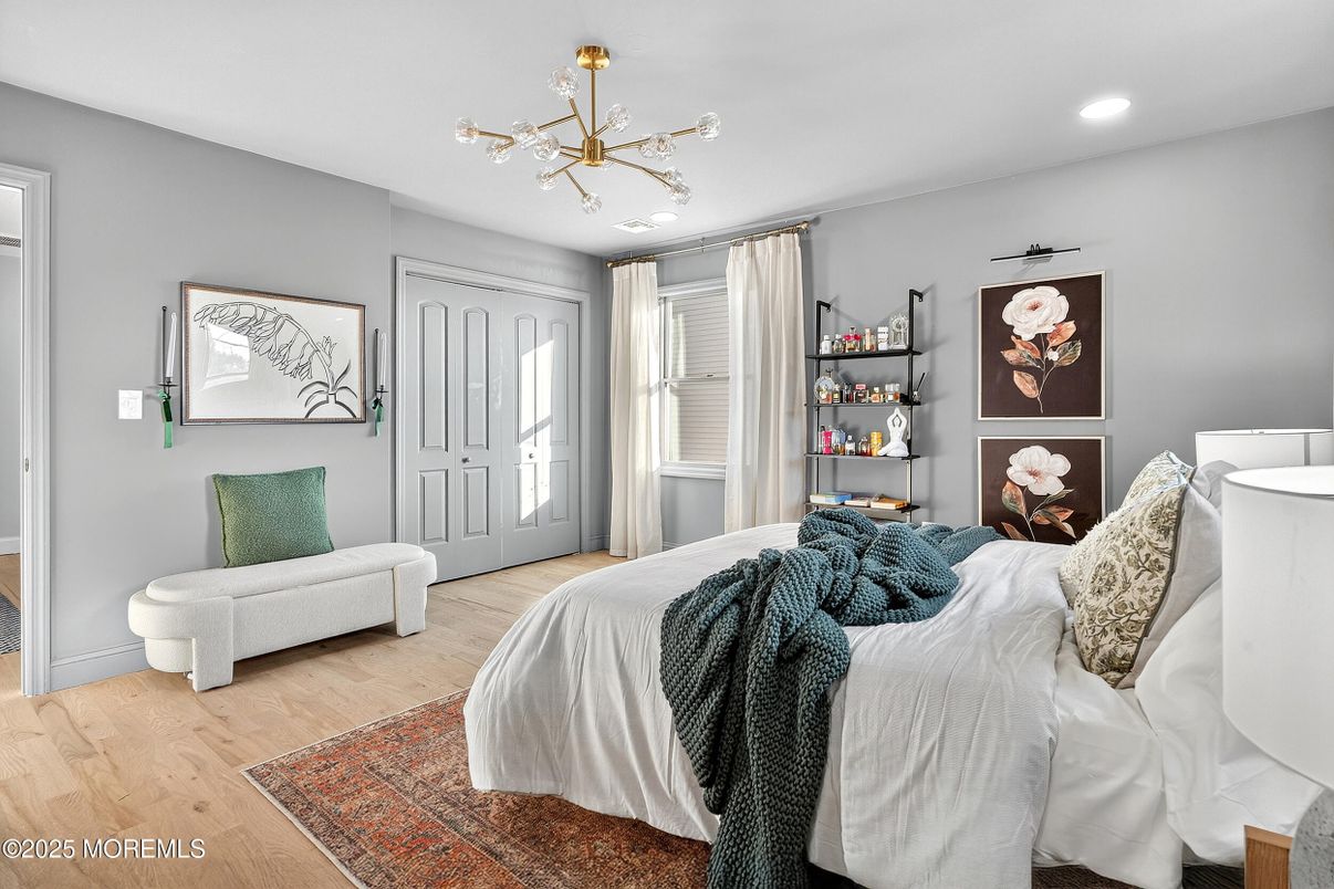 Bedroom, Interior, Pendant Lights, Recessed Lighting, Wood Texture Flooring