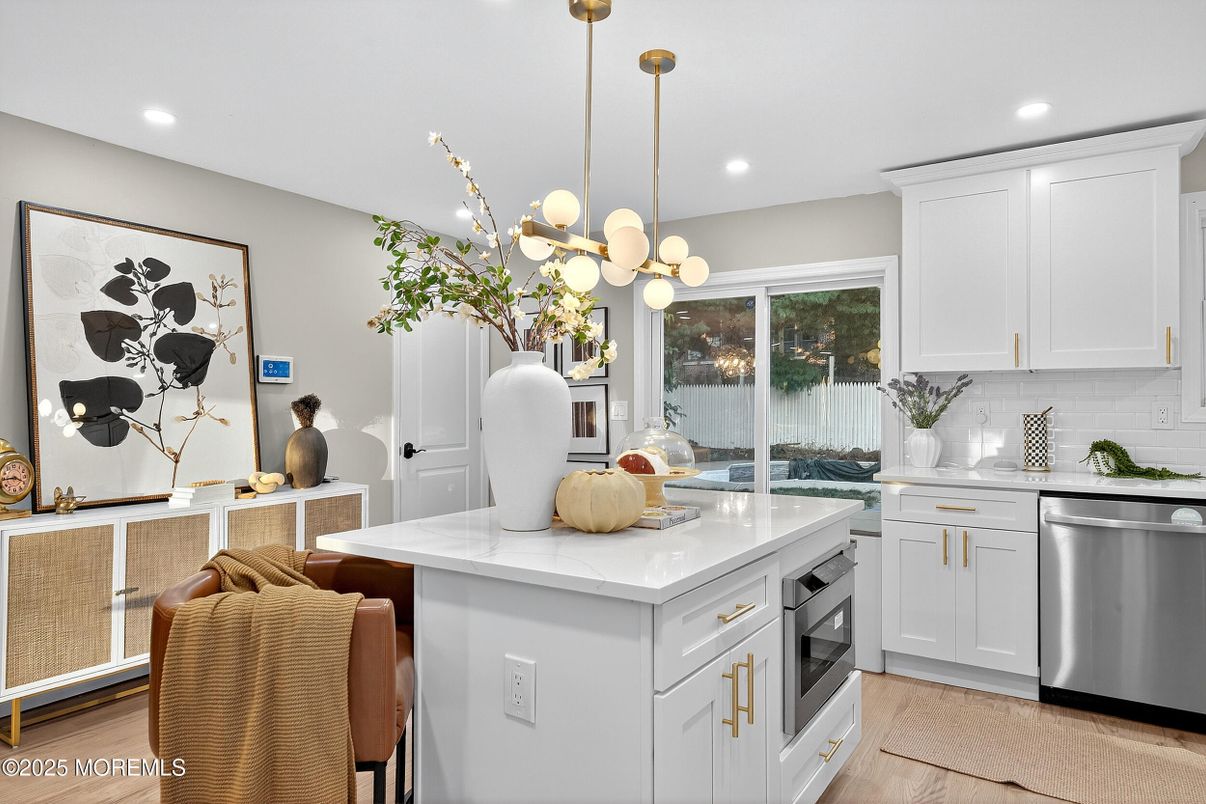 Interior, Kitchen, Pendant Lights, Recessed Lighting, Stainless Steel Appliances