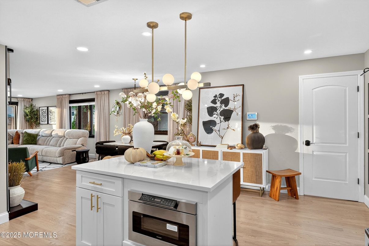 Interior, Kitchen, Living room, Pendant Lights, Recessed Lighting, Stainless Steel Appliances, Wood Texture Flooring