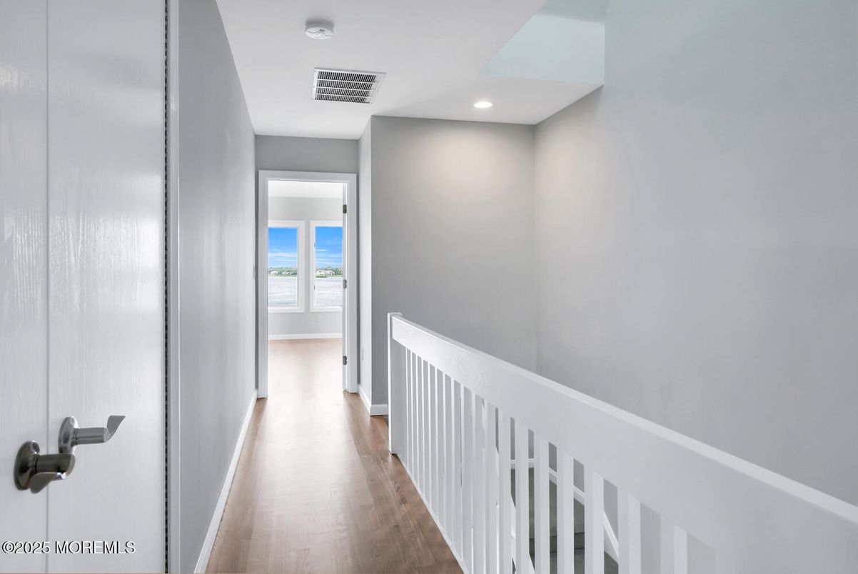 Interior, Recessed Lighting, Water, Wood Texture Flooring