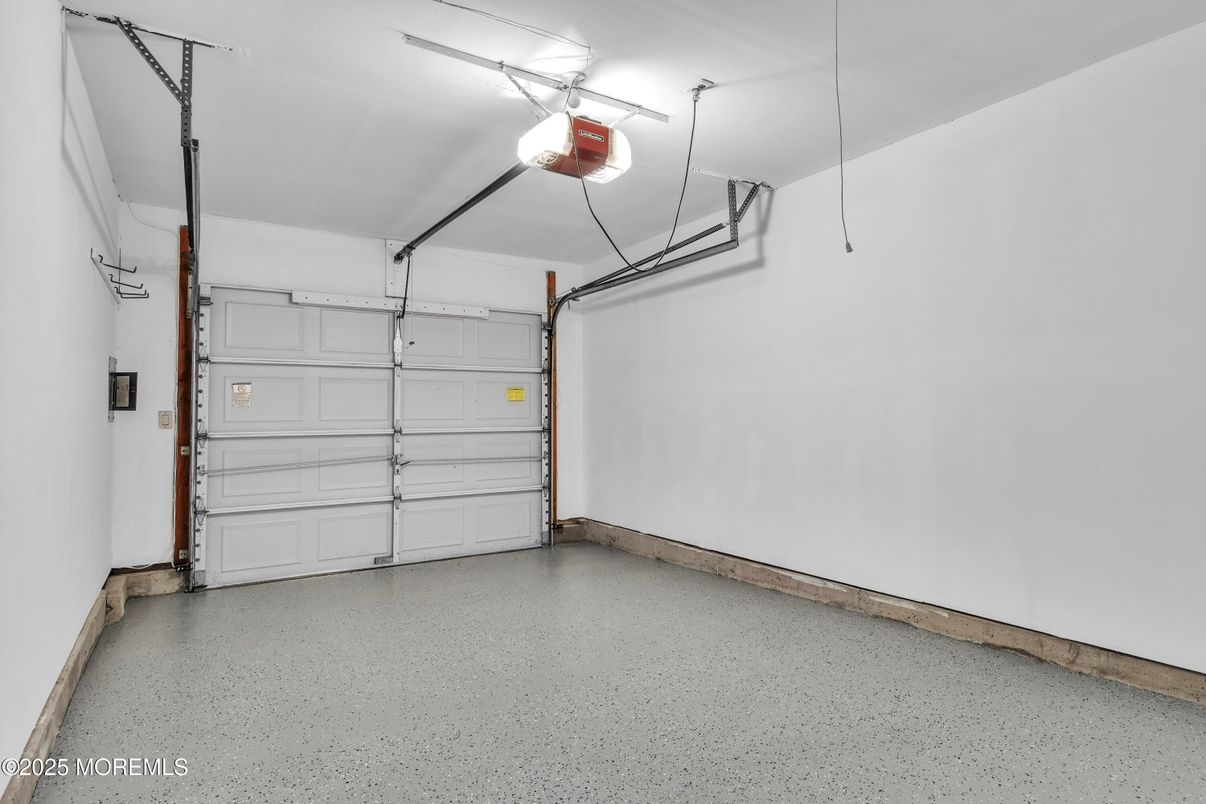 Garage, Interior