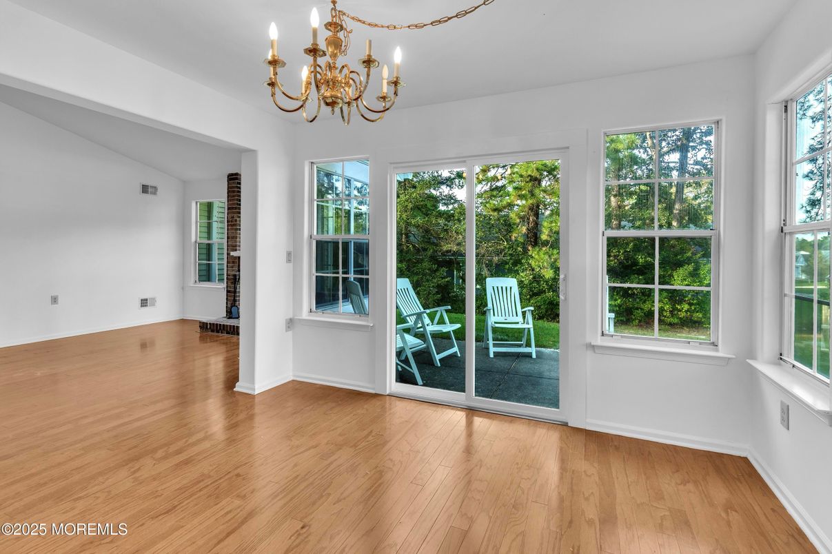 Chandelier, Empty room, Interior, Wood Texture Flooring