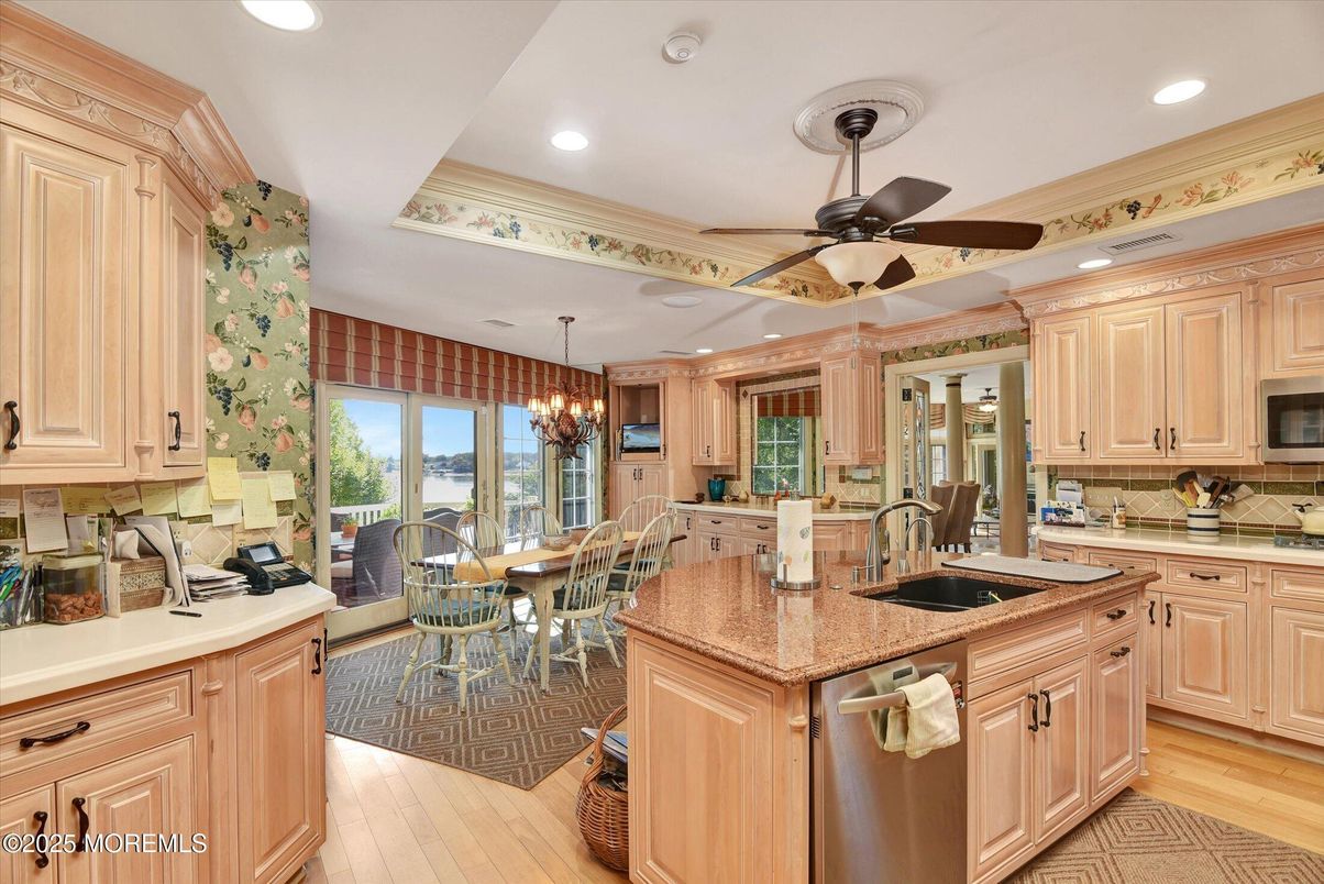 Chandelier, Dining room, Interior, Kitchen, Recessed Lighting, Wood Texture Flooring