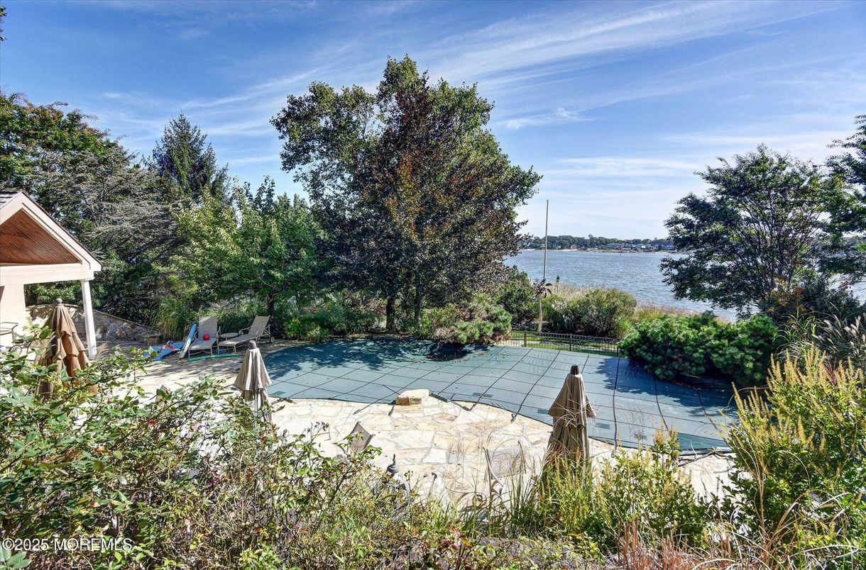 Exterior, Pool, Water