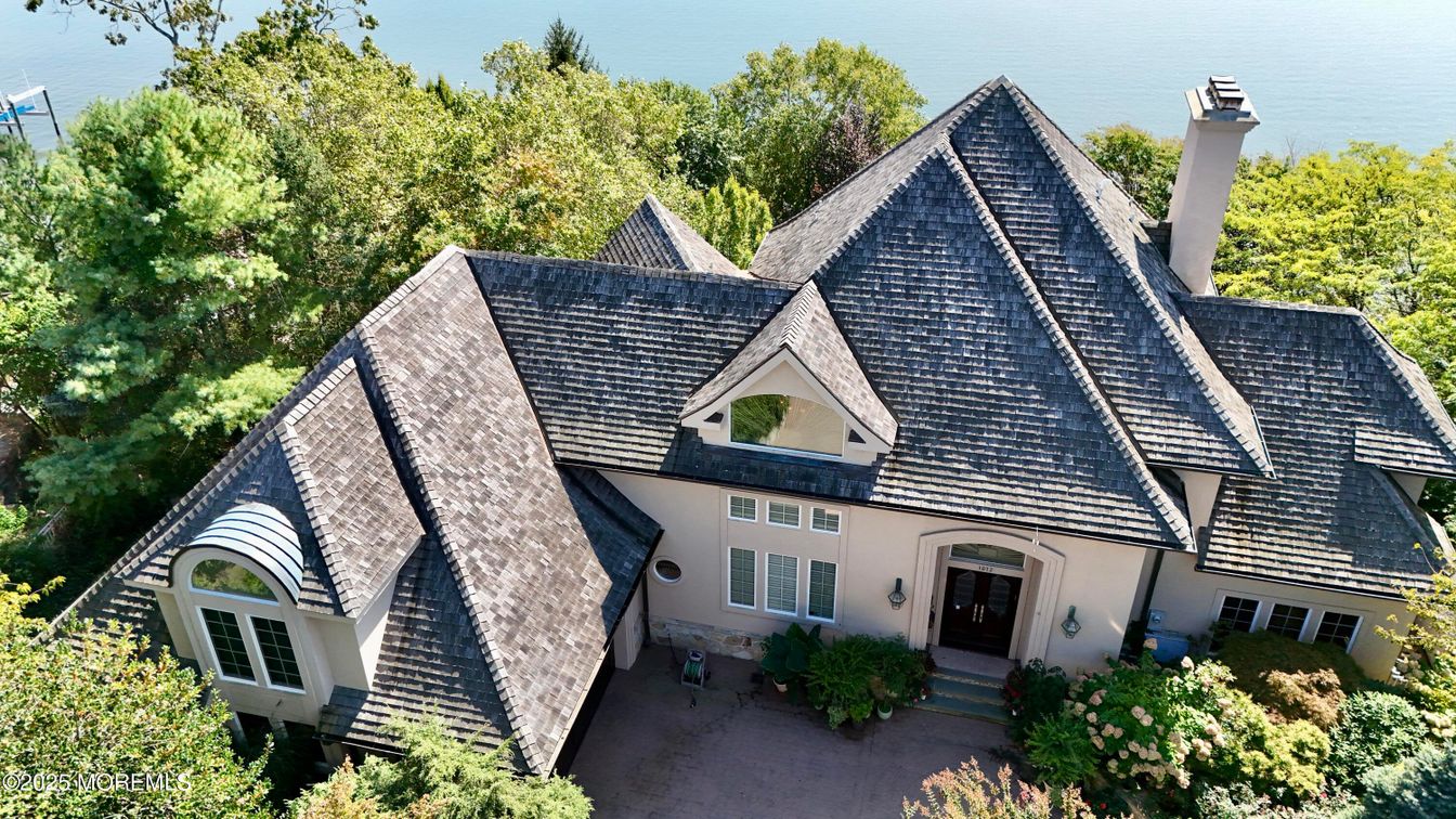 Exterior, Facade, Tudor Revival