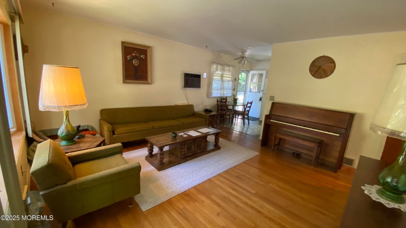 Dining room, Interior, Living room, Piano, Wood Texture Flooring