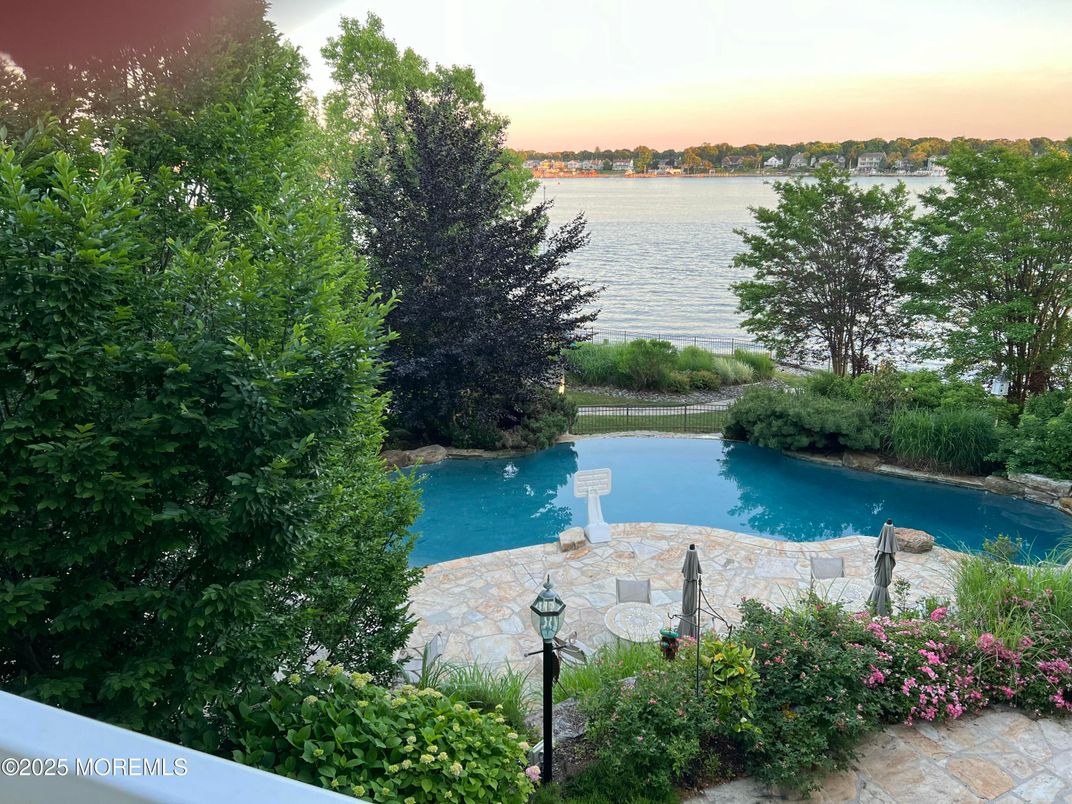 Exterior, Pool, Water