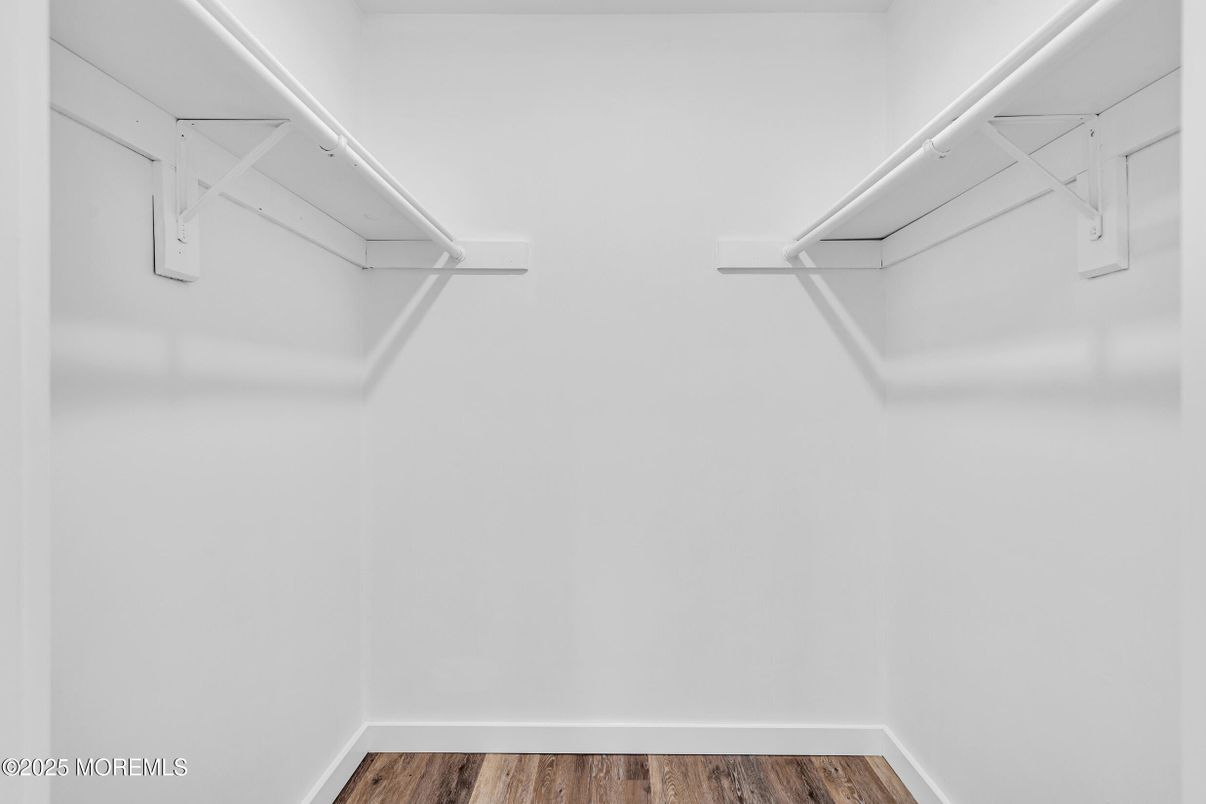 Interior, Walk-in Closets, Wood Texture Flooring