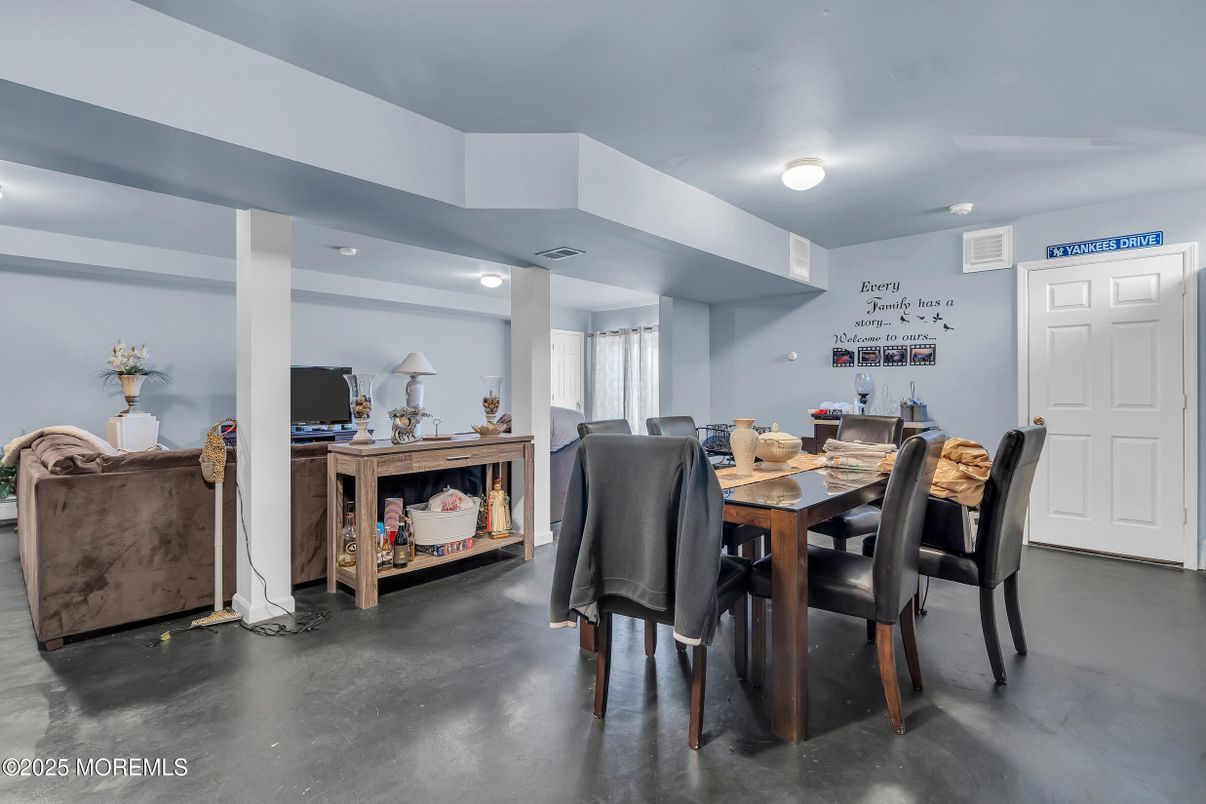 Dining room, Interior, Recessed Lighting