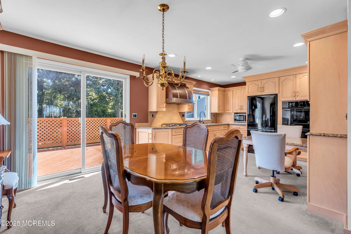 Chandelier, Dining room, Interior, Kitchen, Recessed Lighting
