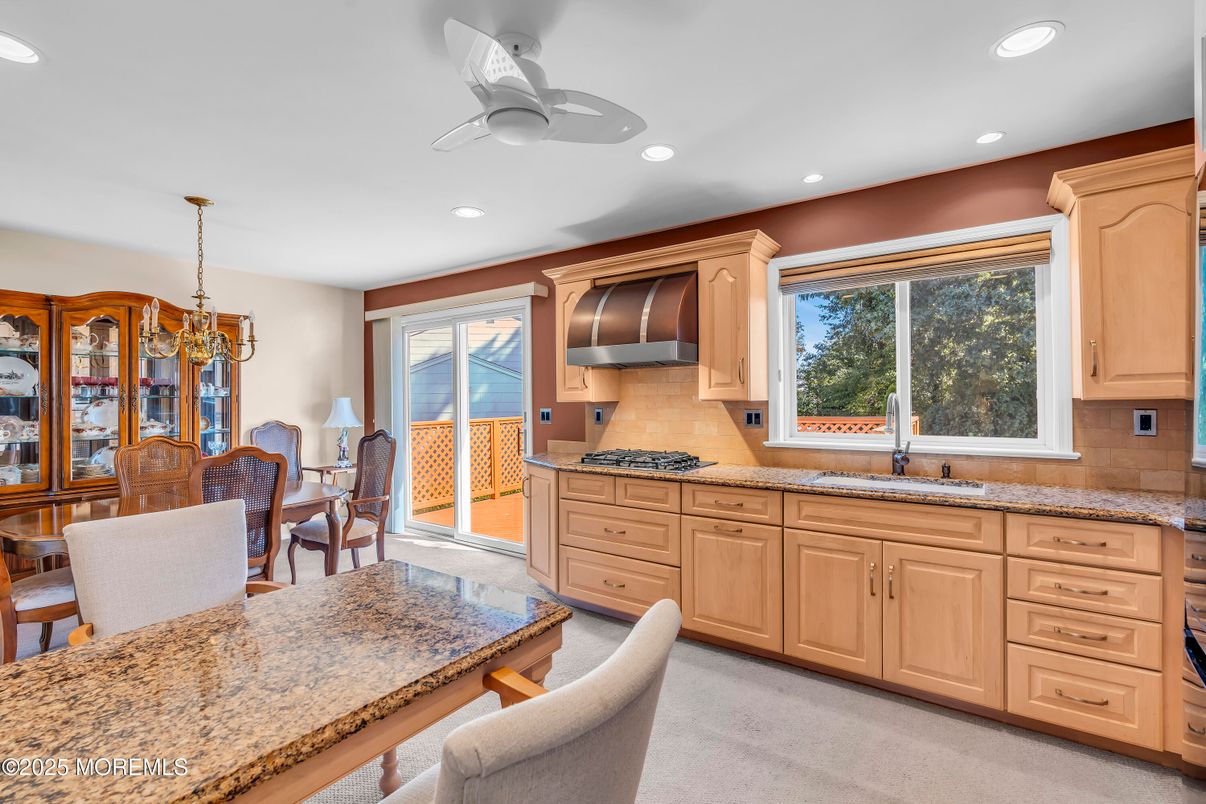 Chandelier, Dining room, Interior, Kitchen, Recessed Lighting
