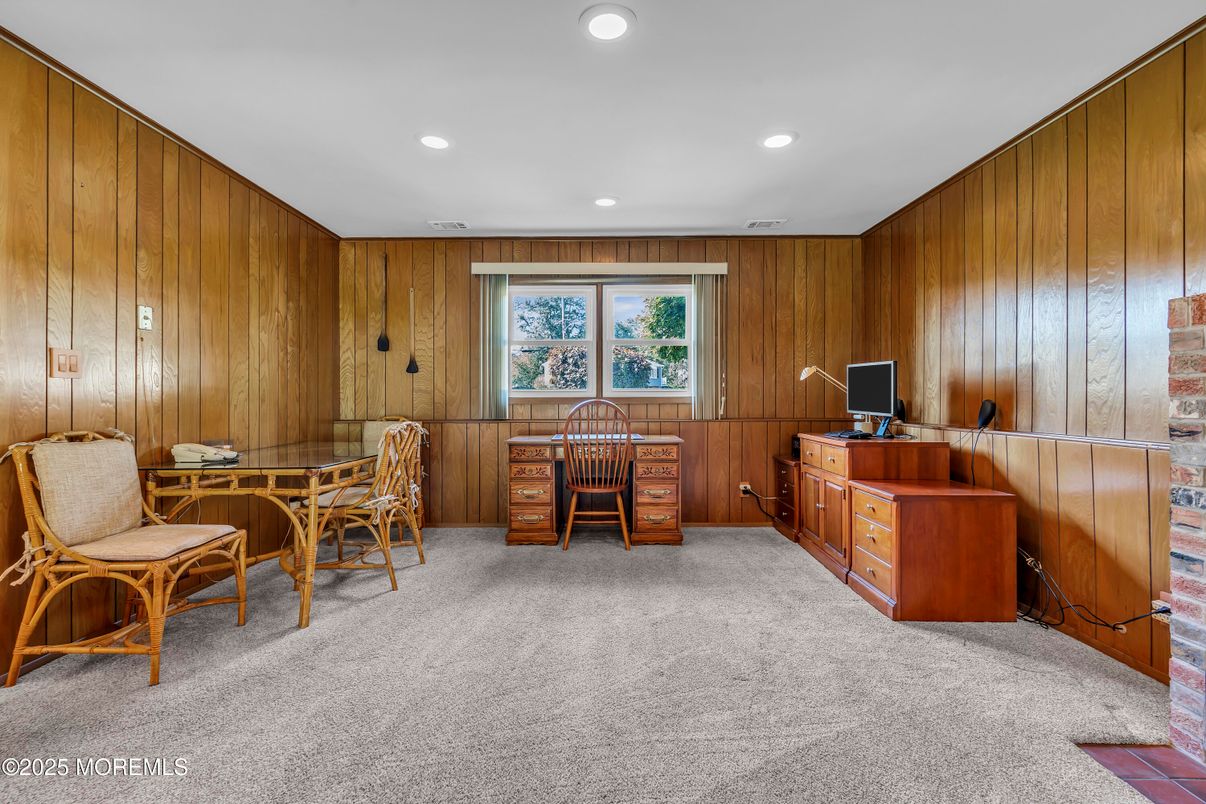 Home Office, Interior, Recessed Lighting, Wooden Walls