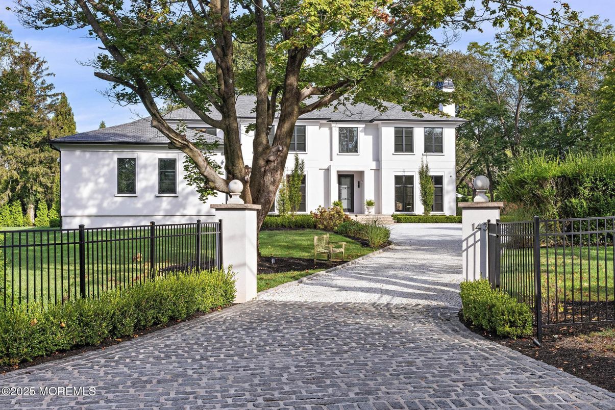 Backyard, Exterior, Facade, Georgian