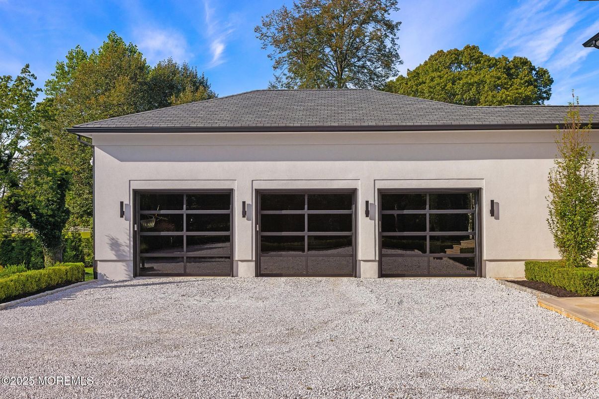 Detached Garage, Exterior