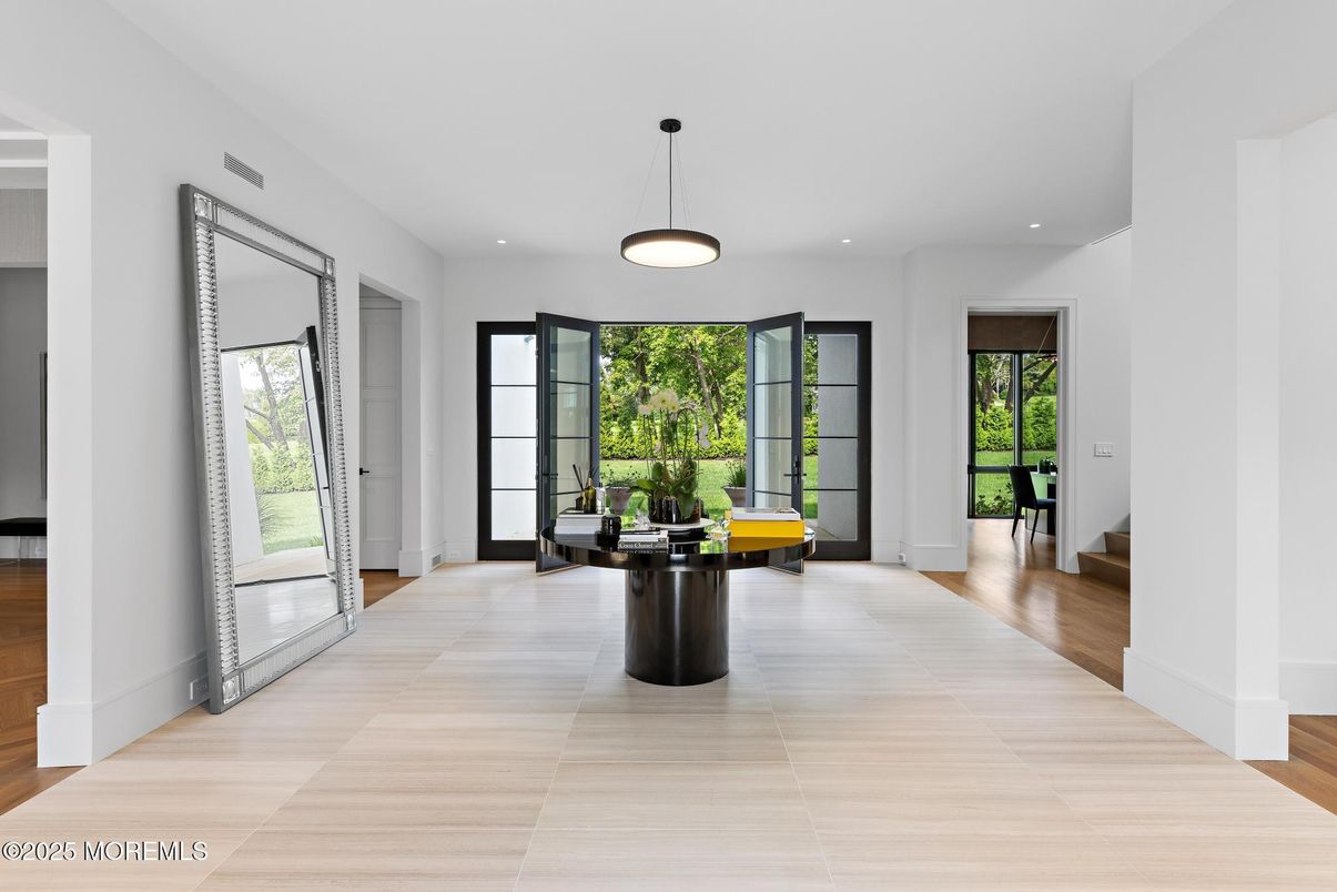 Interior, Pendant Lights, Recessed Lighting, Wood Texture Flooring