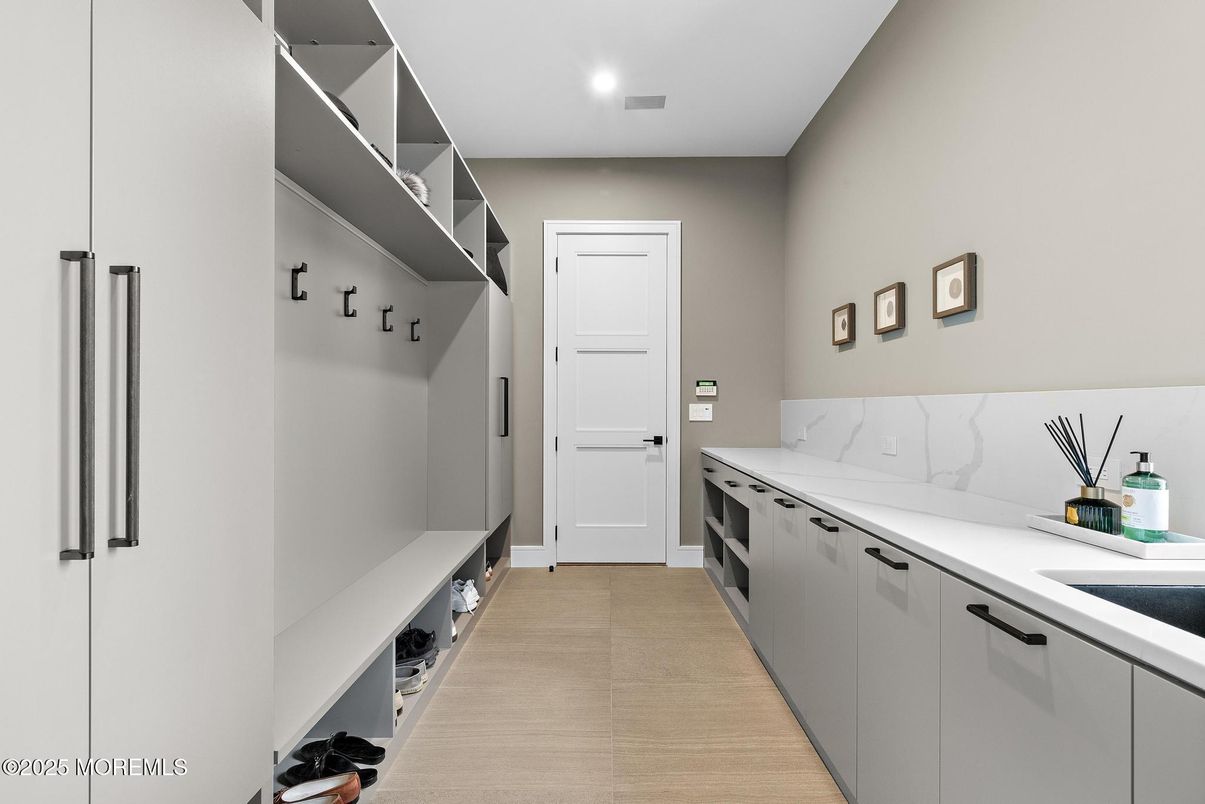 Interior, Kitchen, Marble Walls, Recessed Lighting