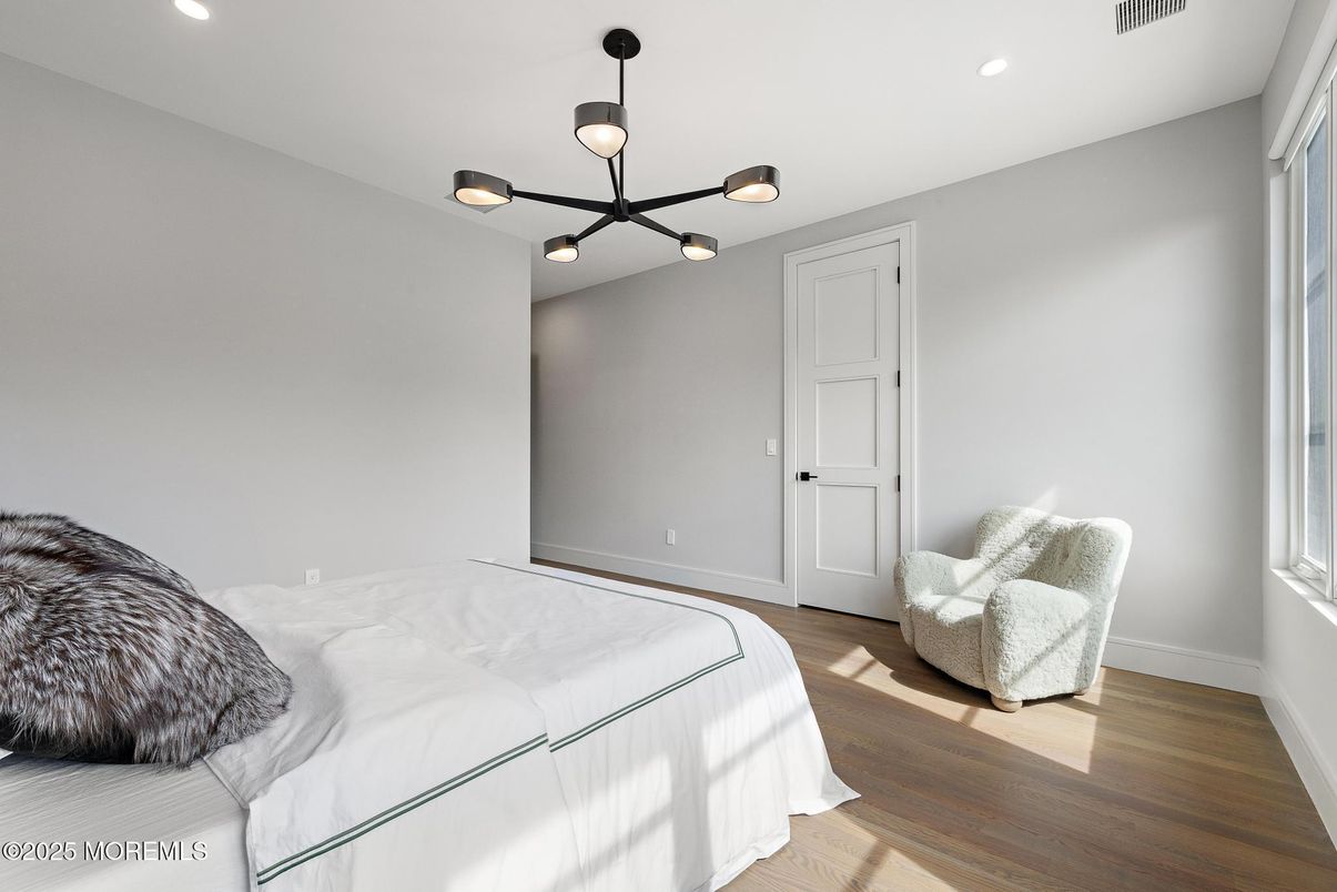 Bedroom, Interior, Pendant Lights, Recessed Lighting, Wood Texture Flooring