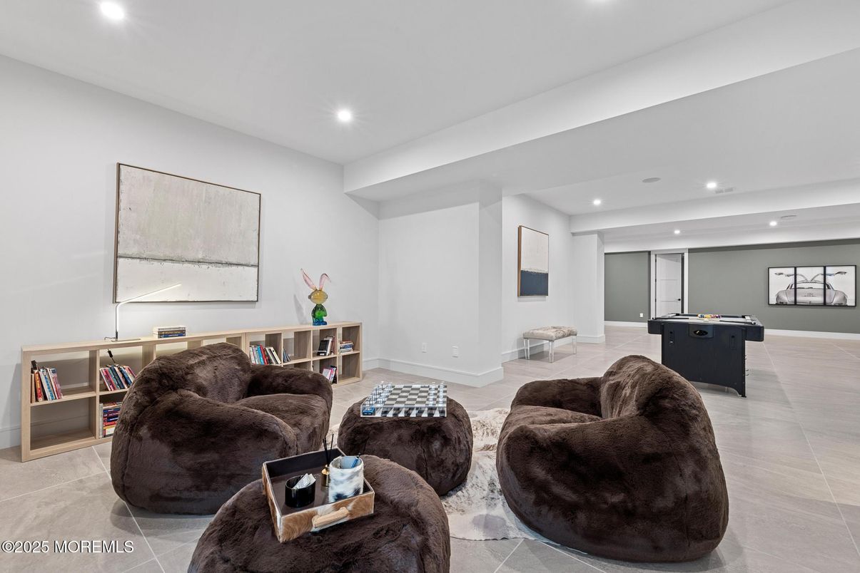 Game Room, Interior, Living room, Recessed Lighting