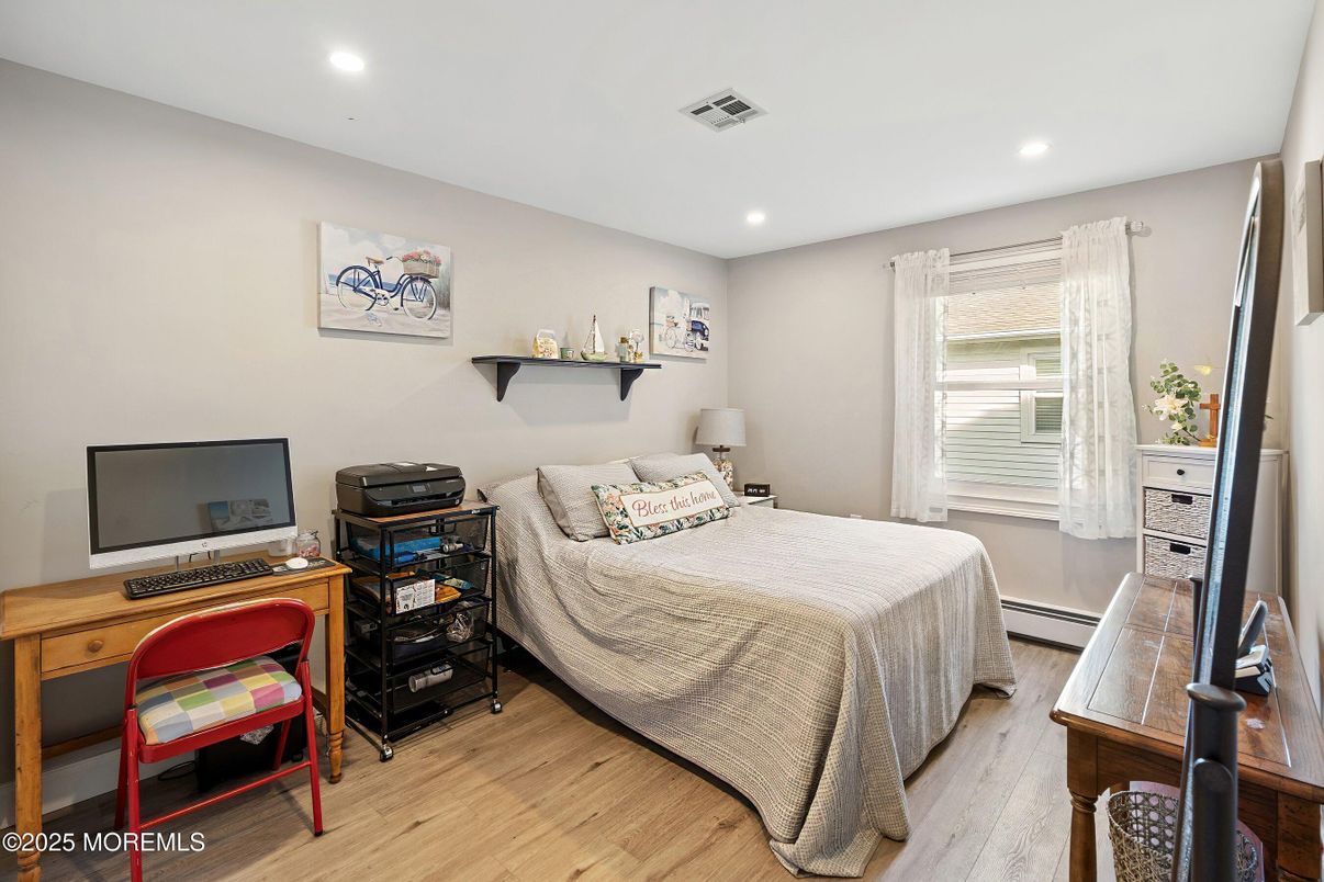 Bedroom, Home Office, Interior, Recessed Lighting, Wood Texture Flooring