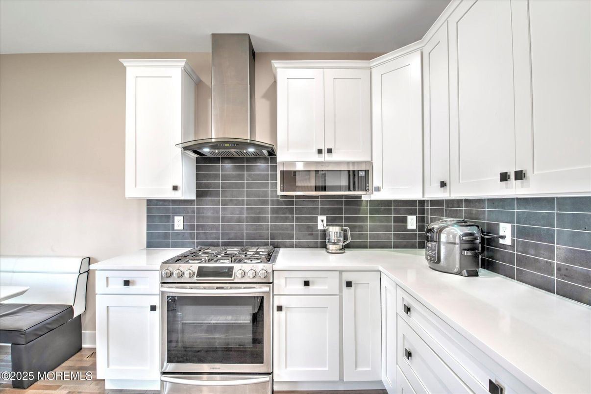 Interior, Kitchen, Stainless Steel Appliances