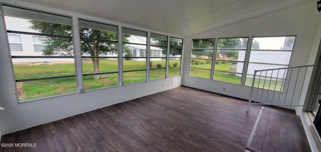 Interior, Sun Room, Wood Texture Flooring
