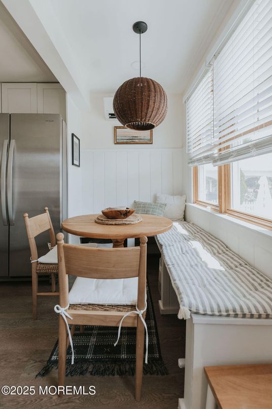 Dining room, Interior, Kitchen, Pendant Lights, Stainless Steel Appliances, Wood Texture Flooring