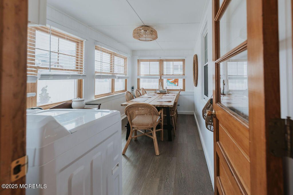 Dining room, Interior, Wood Texture Flooring
