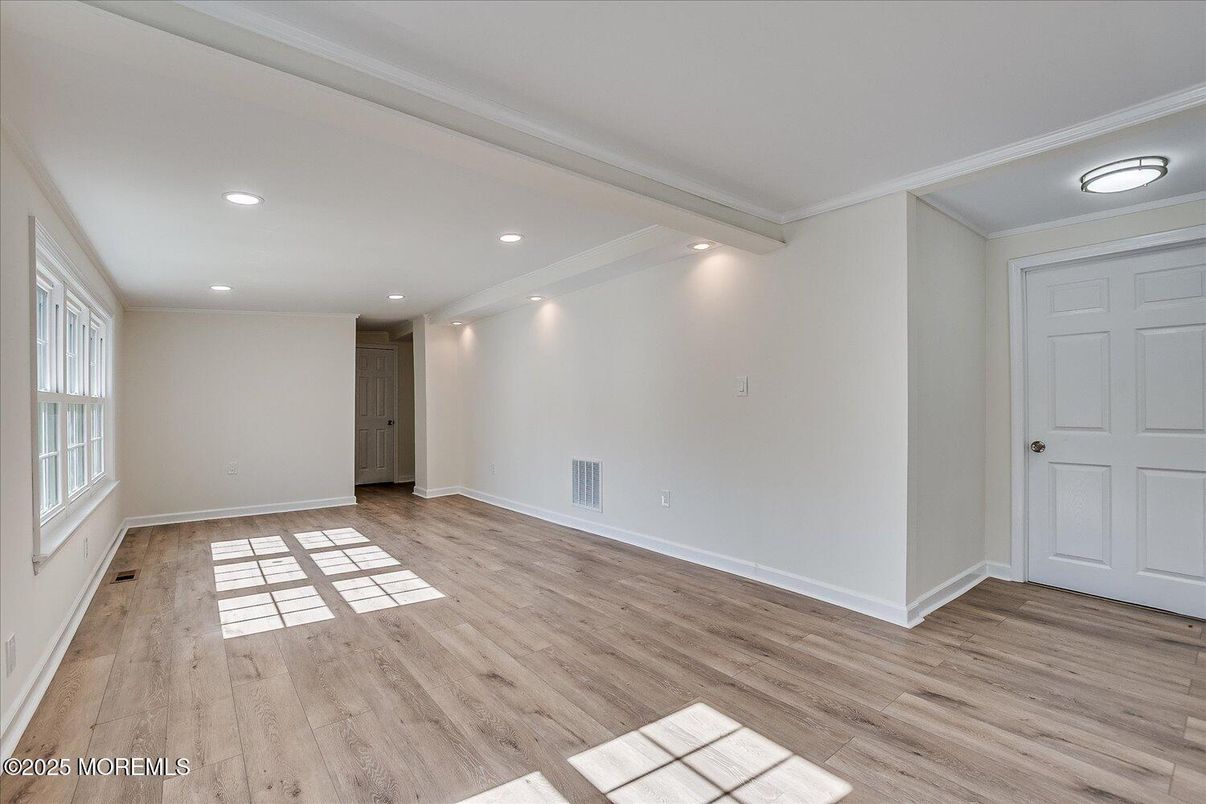 Empty room, Interior, Recessed Lighting, Wood Texture Flooring