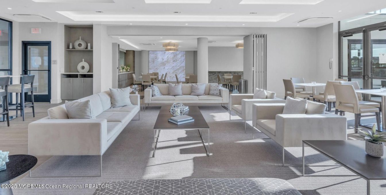 Dining room, Interior, Living room, Recessed Lighting