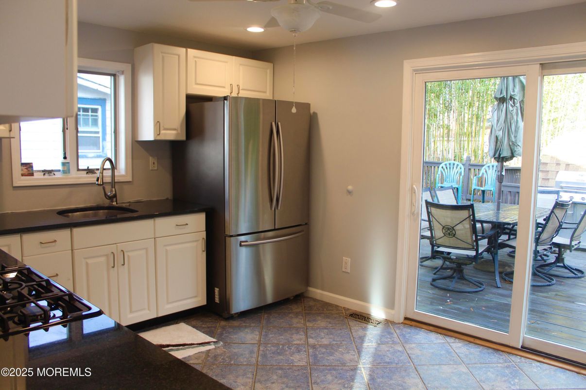 Dining room, Interior, Kitchen, Recessed Lighting