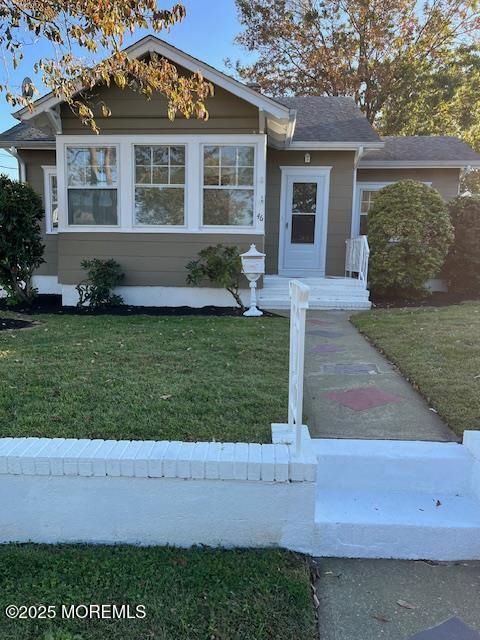 Exterior, Facade, Ranch