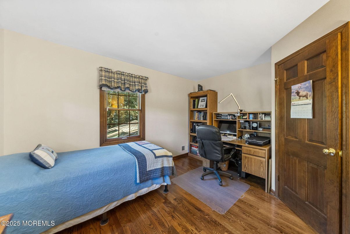 Bedroom, Home Office, Interior, Wood Texture Flooring